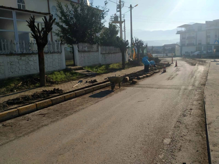 Başiskele Tınaztepe’de dönel kavşak yapıldı   