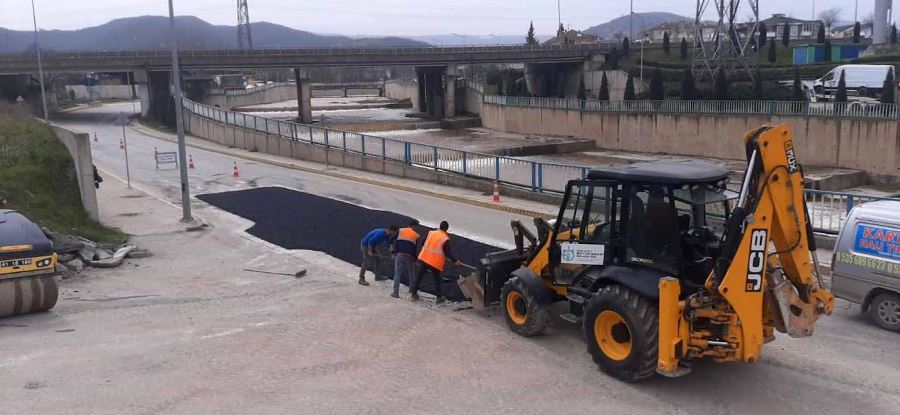Büyükşehir kendi ürettiği asfaltı kullanıyor