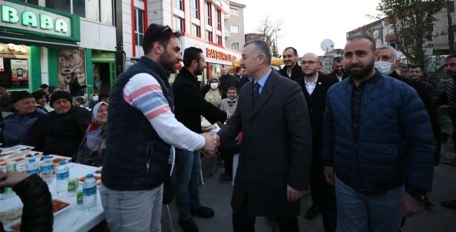 Büyükakın, ‘’Rabbim bizi Ramazan’a kavuşturduğu gibi Bayrama da kavuştursun’’