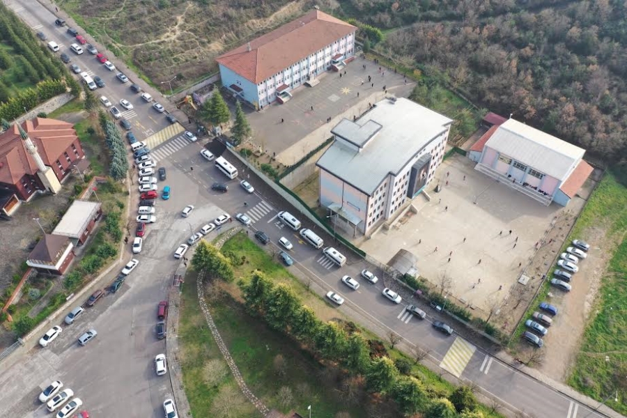 Büyükşehir Trafiğe El Attı