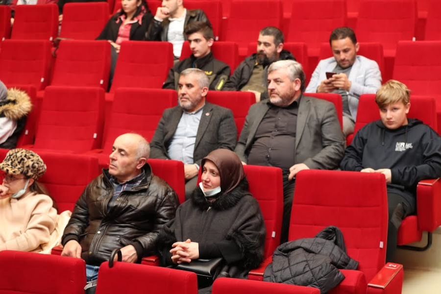 Gebze Kitap Fuarı’nda  Konferanslar Sürüyor