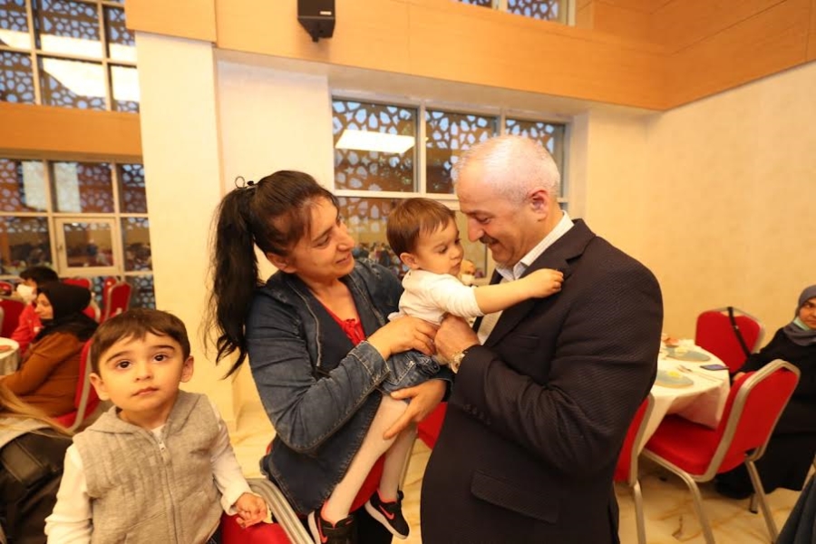 Büyükgöz yetim ve öksüzleri unutmadı