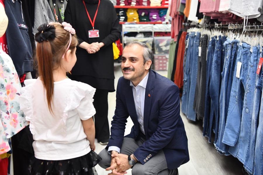 Çayırova’da yetim ve öksüzlerin yüzü gülüyor