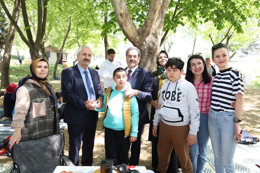 Başkan Büyükgöz Özel Çocukları Piknikte Ağırladı