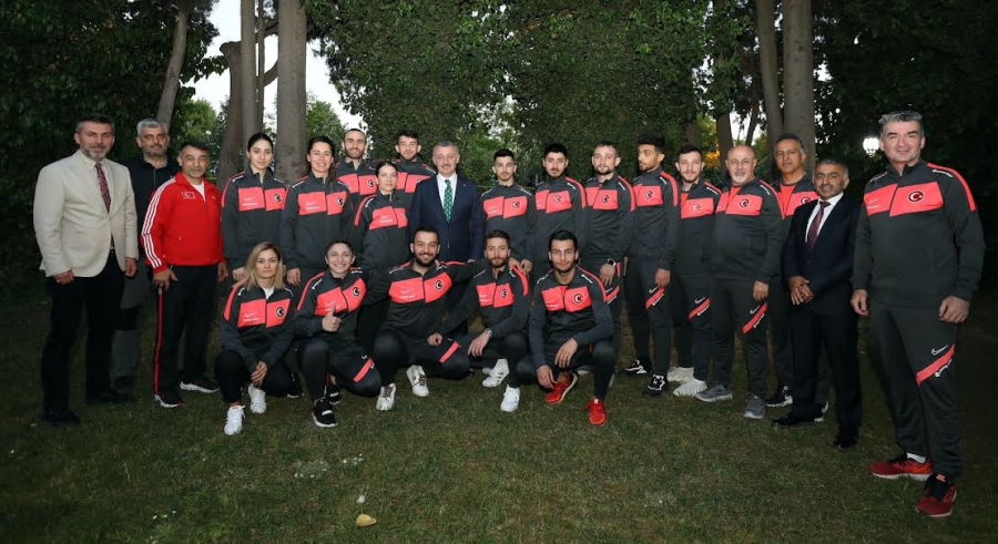 Büyükakın, Karate Milli takımıyla buluştu