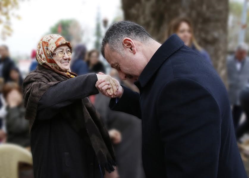 Başkan Büyükakın “Annelerimiz dünyanın kalbidir”   