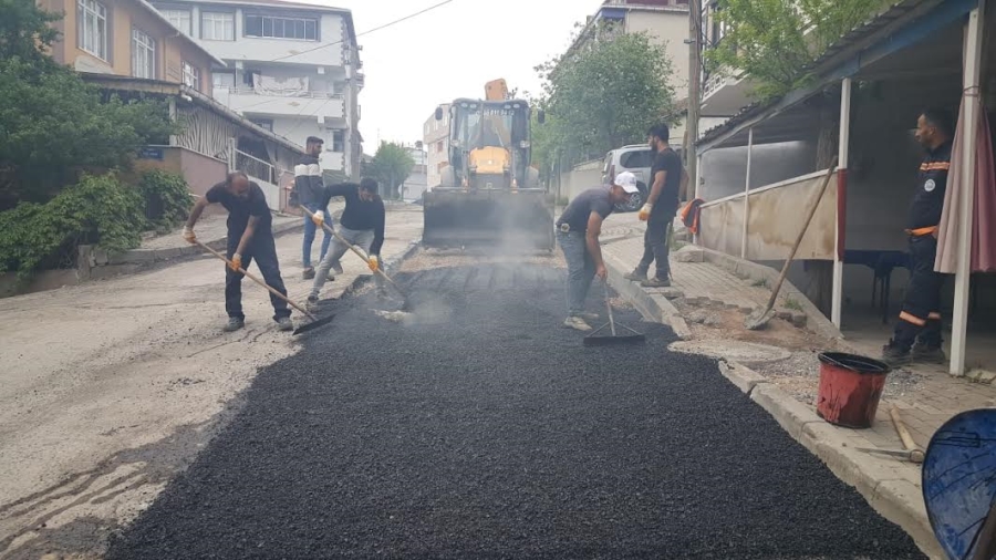 BARIŞ MAHALLESİNDE ÜSTYAPI ÇALIŞMALARI YAPILIYOR
