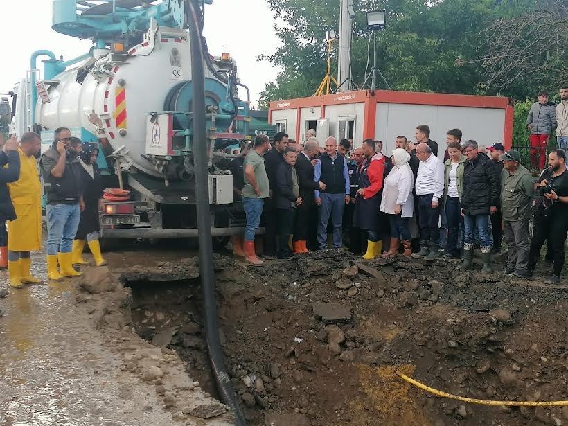 Büyükşehir Yol Bakım Timi Düzce’de