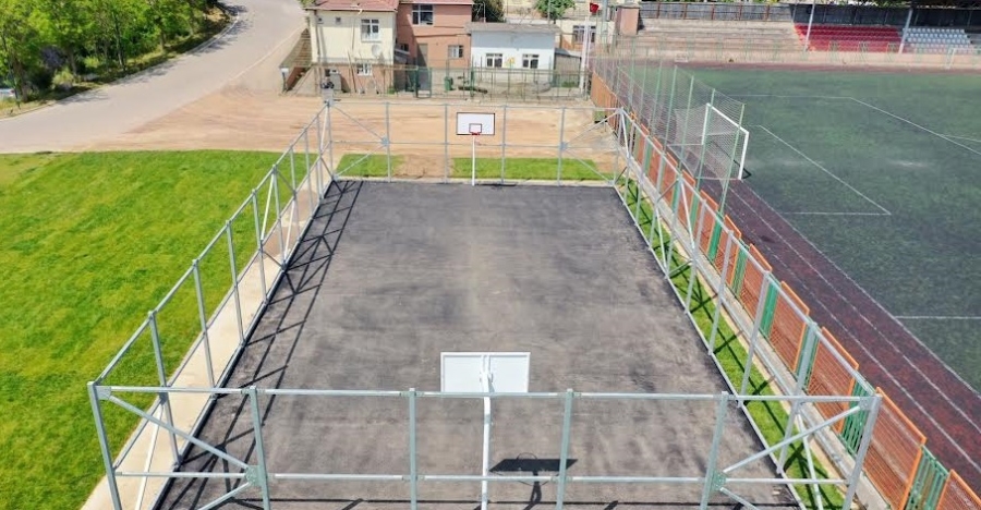 Hereke Sahil Parkındaki  basketbol sahasında sona doğru