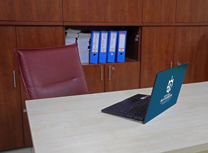  Büyükşehir’den 472 muhtara dizüstü bilgisayar