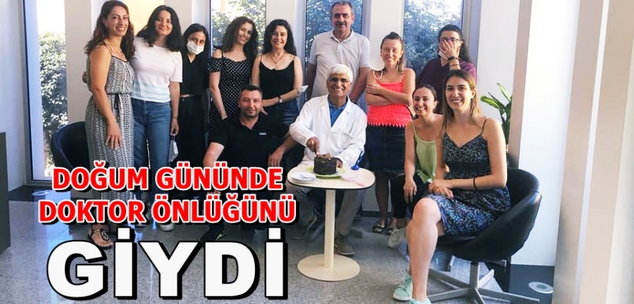 Doğum Gününde Doktor Önlüğünü Giyidi