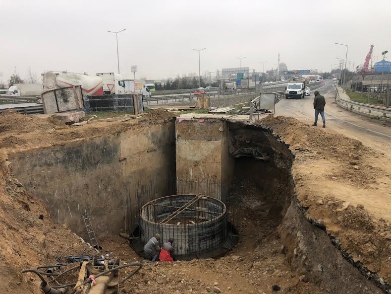 GEBZE DOĞU KAVŞAĞINDA YAĞMURSUYU PROBLEMİNE SON