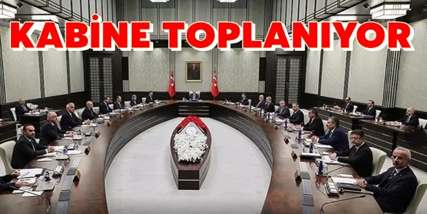 Kabine Toplanıyor