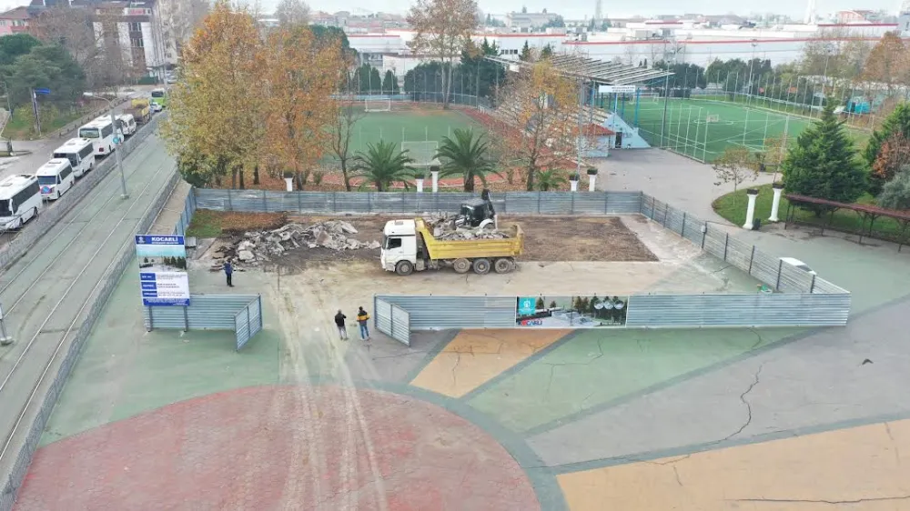  Bir skate park da Doğu Kışlaya