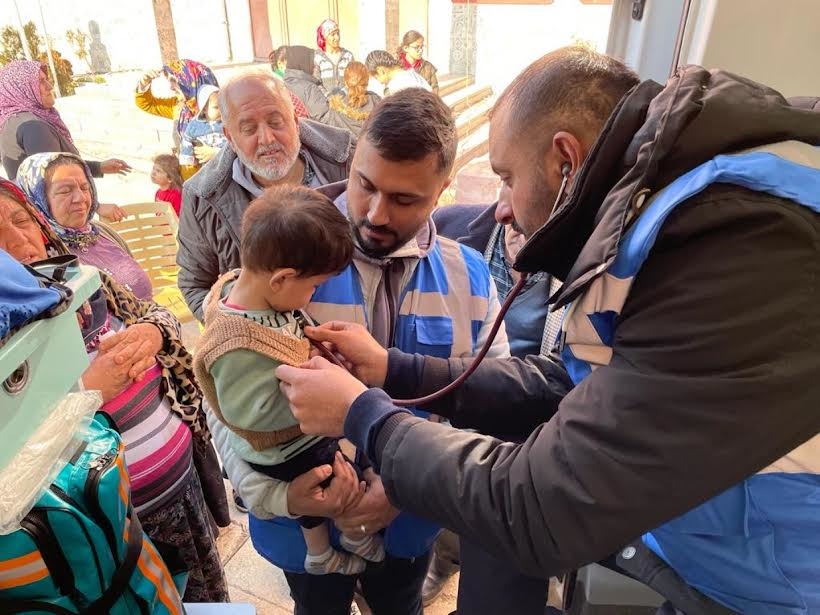 Hatay’da gönüllü doktorlarla sağlık hizmeti