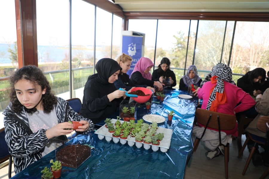 Büyükşehir’den depremzede misafirler için 8 Mart etkinliği   