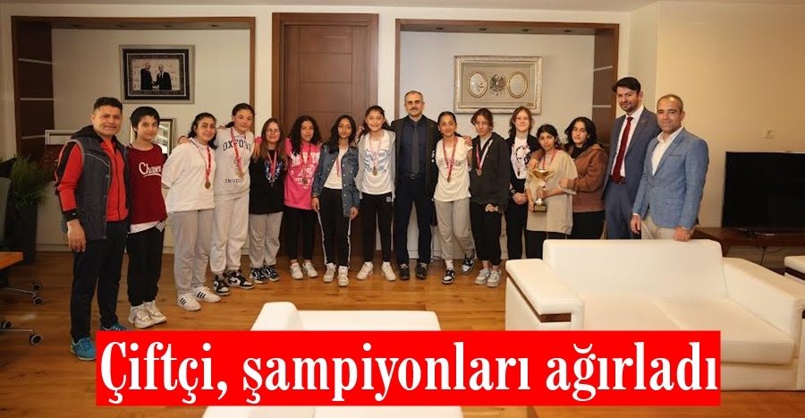 Çiftçi, şampiyonları ağırladı