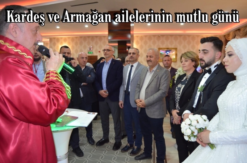 Kardeş ve Armağan ailelerinin mutlu günü 