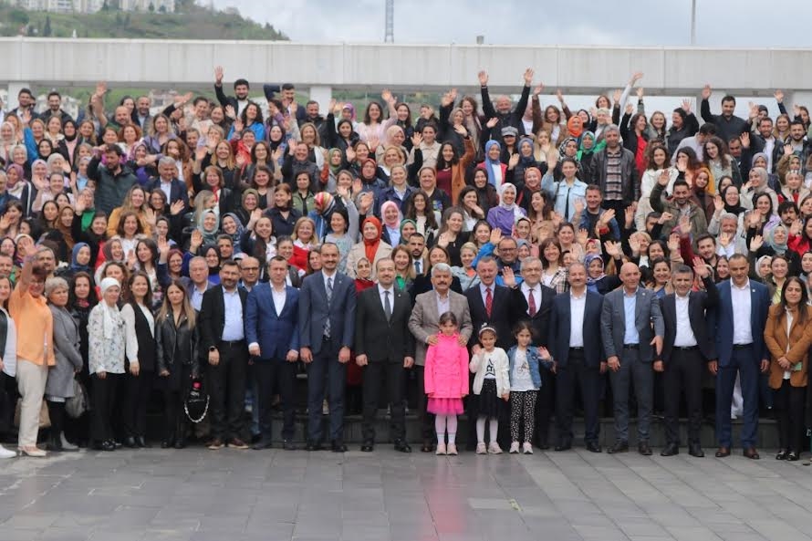 Kocaeli’de Ebeler ve Hemşireler Haftası  kutlandı