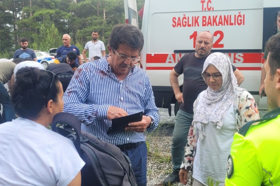 Zeybekci trafik kazası geçirdi