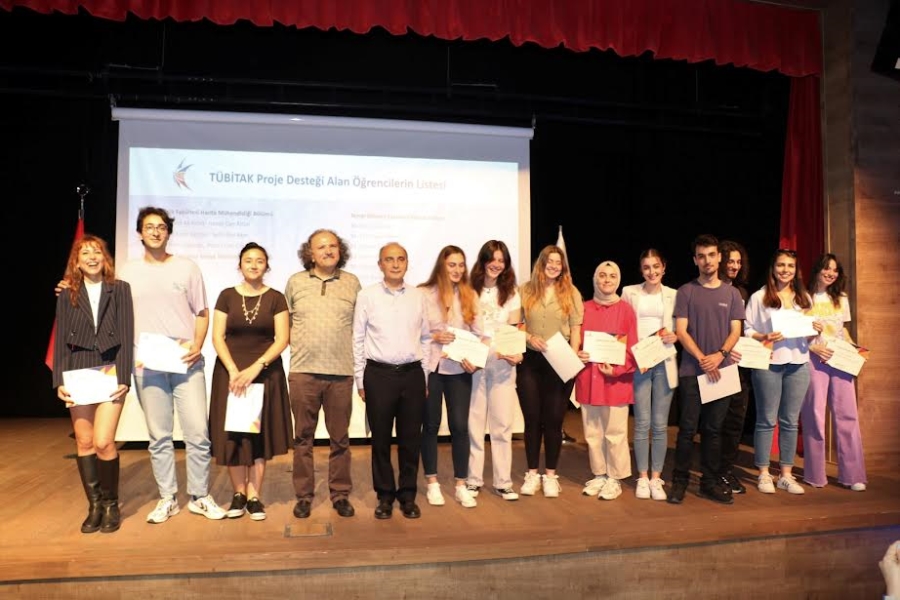GTÜ Öğrencilerinin Başarıları Ödüllendirildi