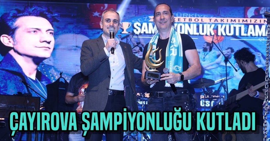 Çayırova Şampiyonluğu Kutladı