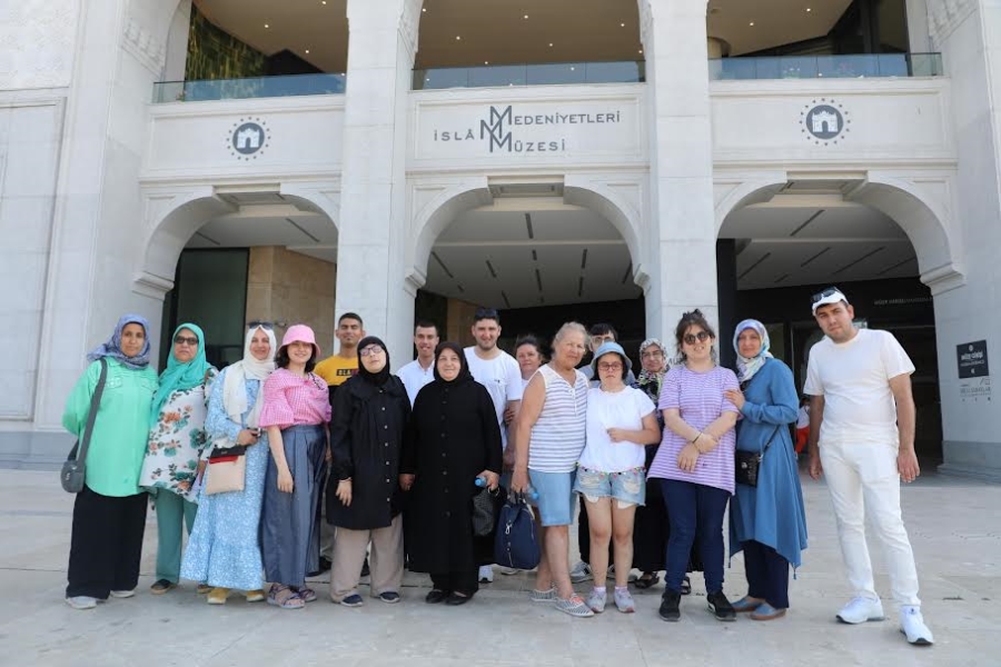 Büyükşehir, özel öğrencilere İstanbul’u gezdirdi
