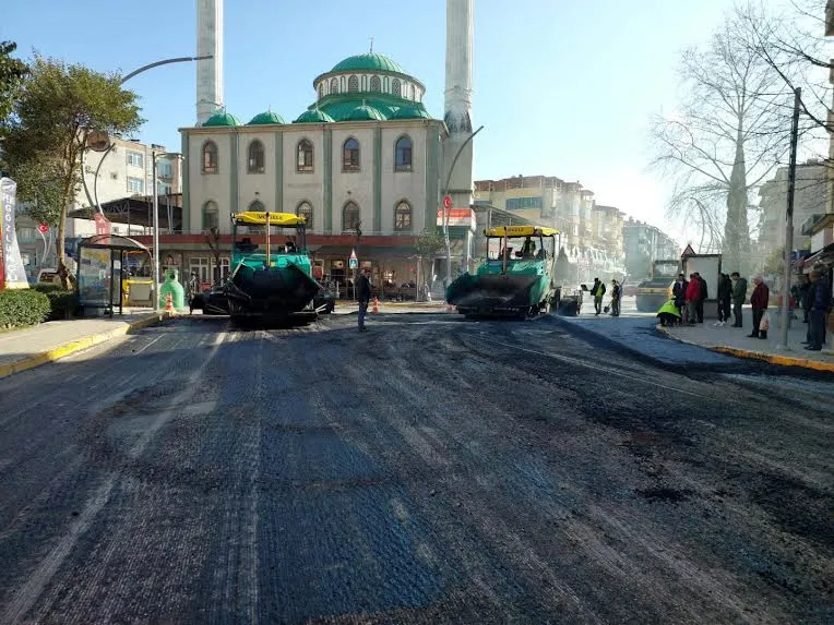 Körfez Caddesinde üstyapı yenilendi