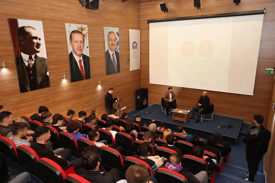 Başkan Büyükgöz Gençlerle Buluştu