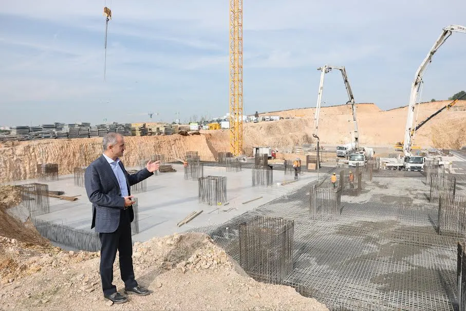 Çayırova Devlet Hastanesi’nin temel betonu dökülüyor