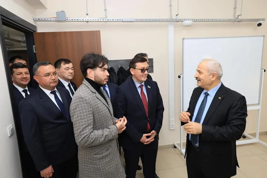 Başkan Büyükgöz’e  Özbekistan’dan Konuklar   