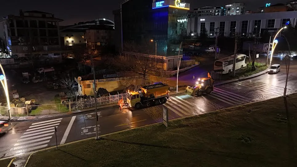 Gebze’de ekipler  kar teyakkuzunda