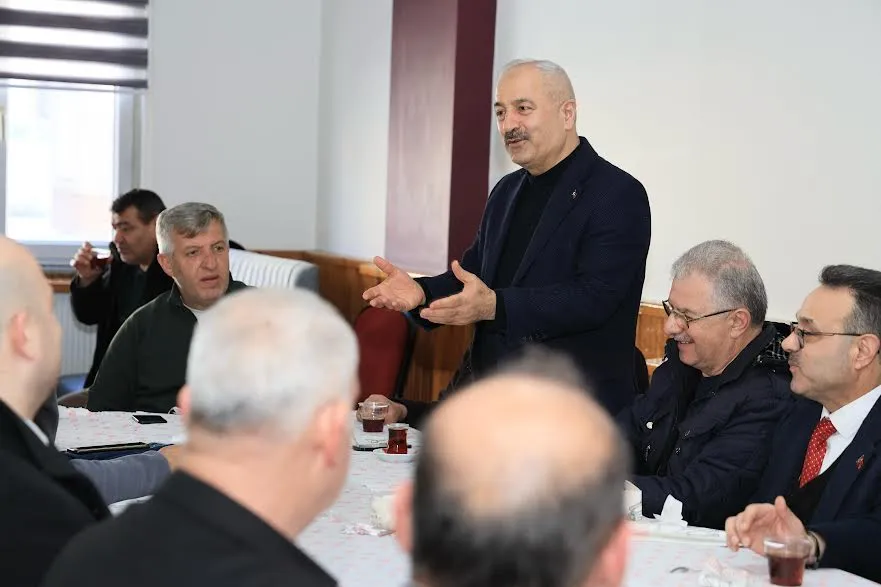 Gebze Trabzonlular Derneği  protokolü kahvaltıda ağırladı 