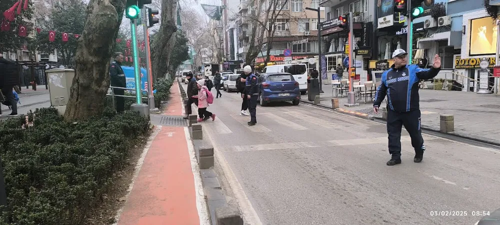 Okul giriş ve çıkışları zabıta ile daha güvenli