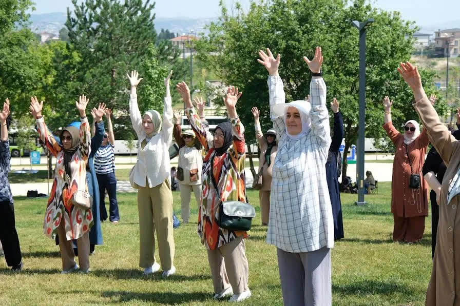 Kadınlar sağlıklı yaşam için yürüdü