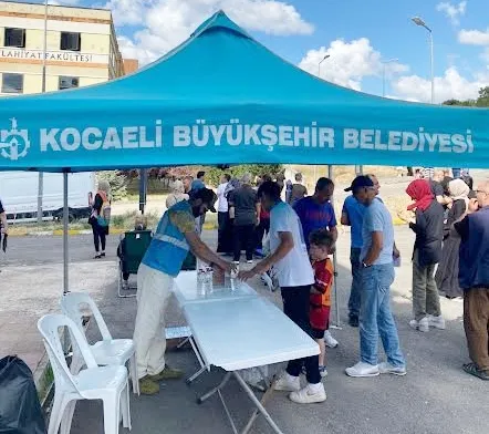 İyilik Kılavuzu yine sahadaydı